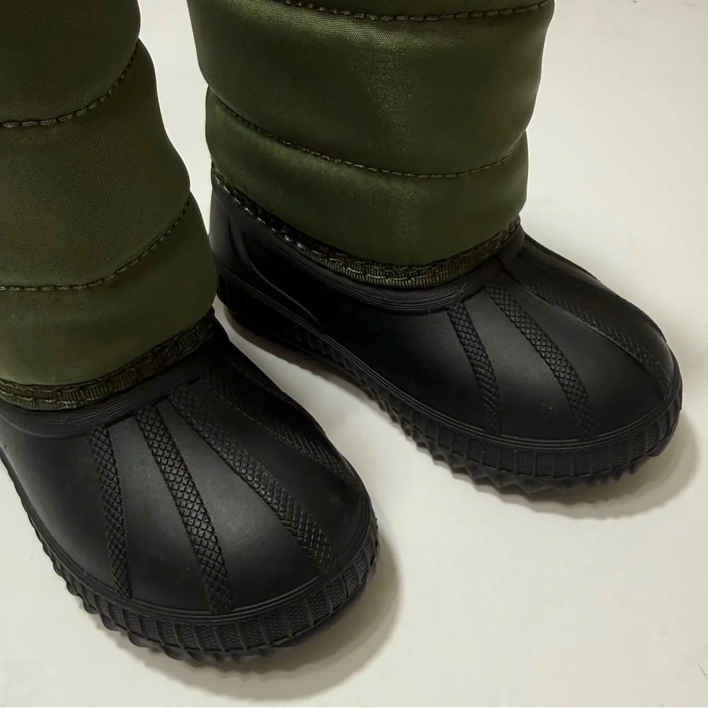 Old Navy Kids Winter Boots Sherpa Lined in Olive Green - Size 7 *NWT*